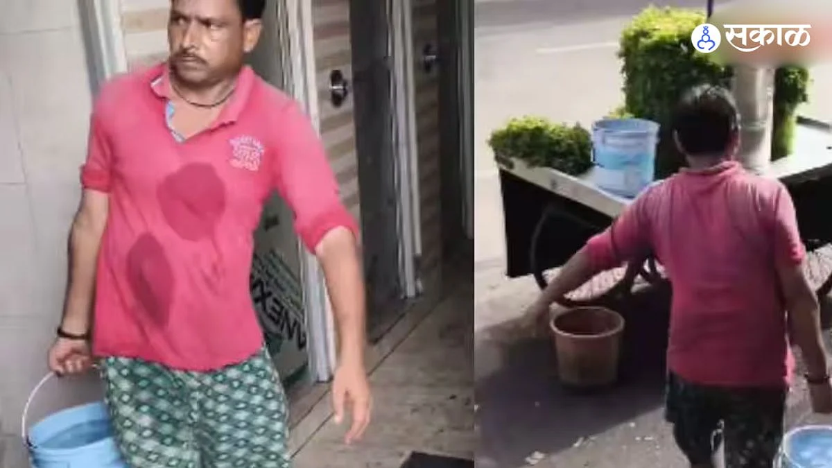 Lucknow railway station shikanji vendor viral video toilet water hygiene